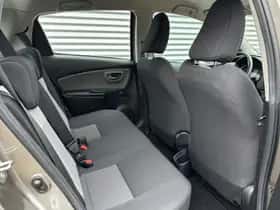 Toyota Yaris (2018) thumbnail 15