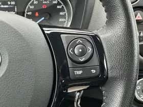 Toyota Yaris (2018) thumbnail 18