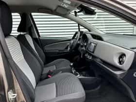 Toyota Yaris (2018) thumbnail 4