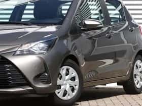 Toyota Yaris (2018) thumbnail 6