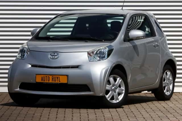 Toyota IQ (2009) thumbnail 1
