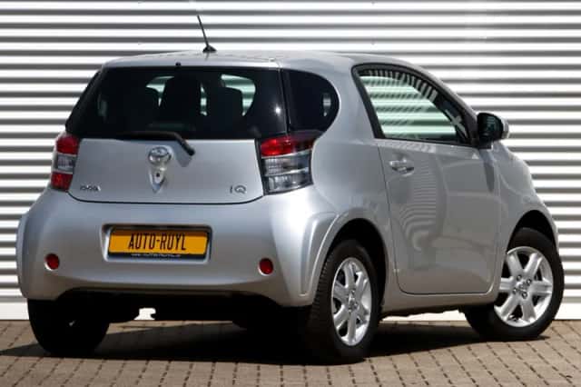Toyota IQ (2009) thumbnail 2