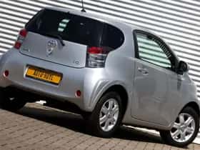 Toyota IQ (2009) thumbnail 12