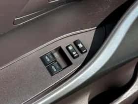 Toyota IQ (2009) thumbnail 17