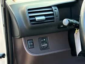 Toyota IQ (2009) thumbnail 18