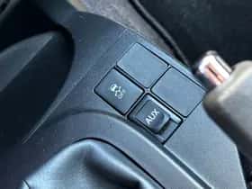 Toyota IQ (2009) thumbnail 19