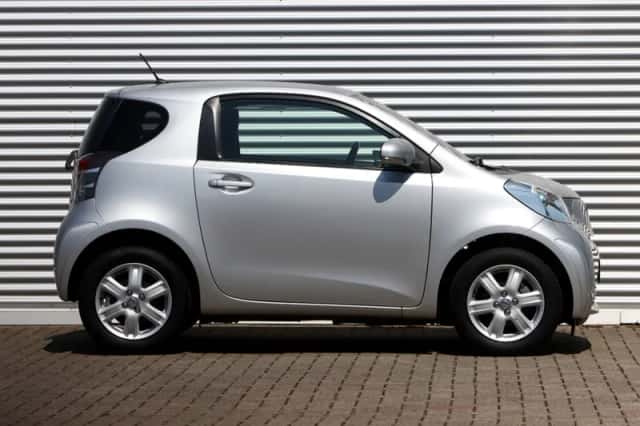 Toyota IQ (2009) thumbnail 3