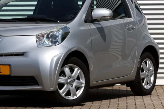 Toyota IQ (2009) thumbnail 6