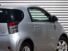 Toyota IQ (2009) thumbnail 7