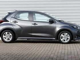 Toyota Yaris (2024) thumbnail 3
