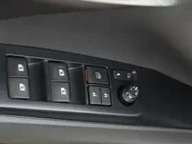 Toyota Camry (2019) thumbnail 25