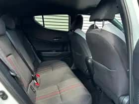 Toyota C-HR (2023) thumbnail 17