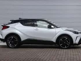 Toyota C-HR (2023) thumbnail 3
