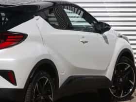 Toyota C-HR (2023) thumbnail 7