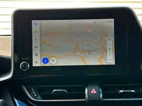 Toyota C-HR (2023) thumbnail 10