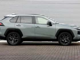 Toyota RAV4 (2024) thumbnail 3