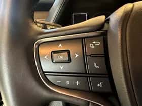 Lexus UX (2023) thumbnail 15