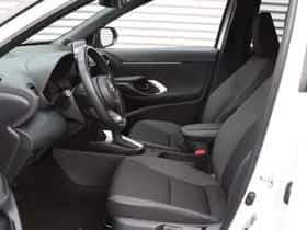 Toyota Yaris Cross (2022) thumbnail 4