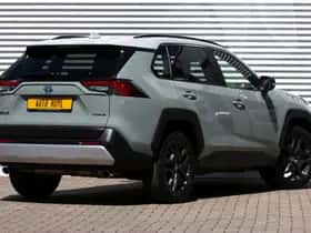 Toyota RAV4 (2022) thumbnail 2