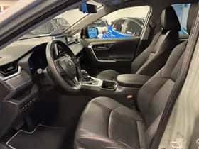 Toyota RAV4 (2022) thumbnail 5