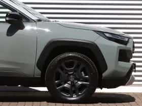 Toyota RAV4 (2022) thumbnail 8