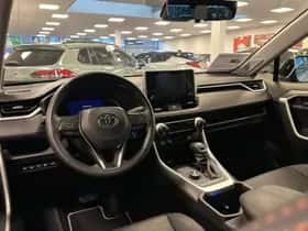 Toyota RAV4 (2022) thumbnail 9