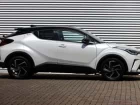 Toyota C-HR (2023) thumbnail 3
