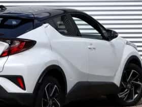 Toyota C-HR (2023) thumbnail 7