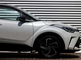 Toyota C-HR (2023) thumbnail 8