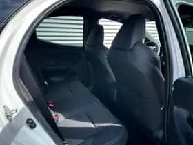 Toyota Yaris (2022) thumbnail 17