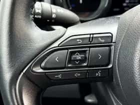 Toyota Yaris (2022) thumbnail 21