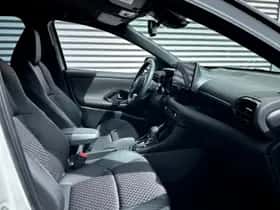 Toyota Yaris (2022) thumbnail 4