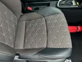 Toyota Yaris Cross (2024) thumbnail 15