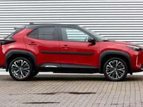 Toyota Yaris Cross (2024) thumbnail 3