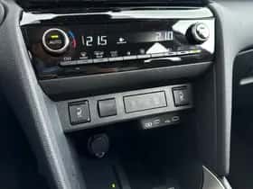 Toyota Yaris Cross (2024) thumbnail 21
