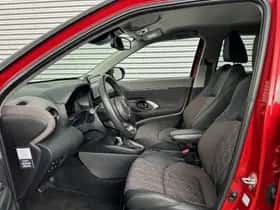Toyota Yaris Cross (2024) thumbnail 5