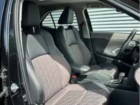 Toyota Yaris Cross (2024) thumbnail 16
