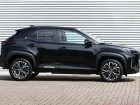 Toyota Yaris Cross (2024) thumbnail 3