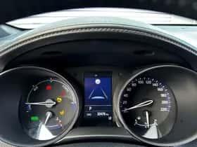 Toyota C-HR (2023) thumbnail 10