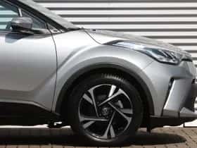 Toyota C-HR (2023) thumbnail 8