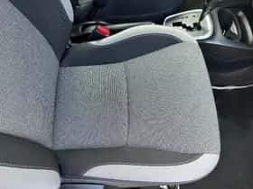 Toyota Yaris (2020) thumbnail 15