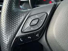 Toyota C-HR (2022) thumbnail 21