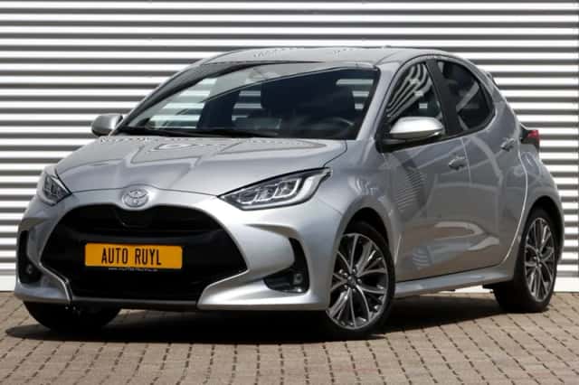 Toyota Yaris (2025) thumbnail 1