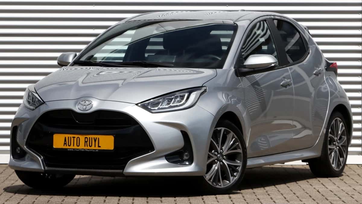 Toyota Yaris (2025) — foto 1