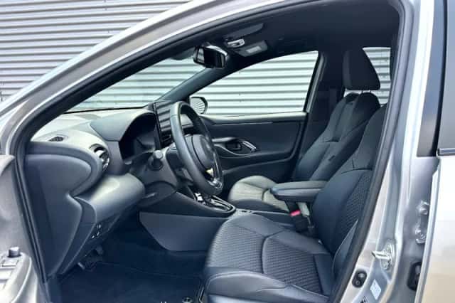 Toyota Yaris (2025) thumbnail 5