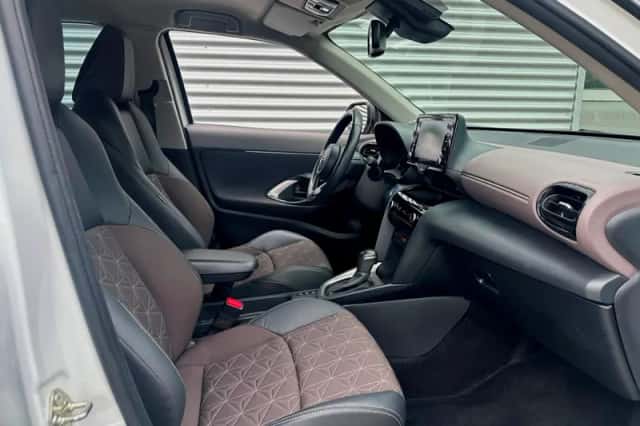 Toyota Yaris Cross (2022) thumbnail 4