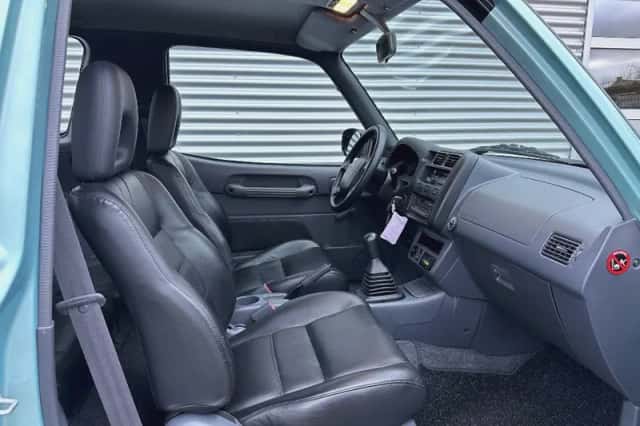 Toyota RAV4 (1997) thumbnail 4