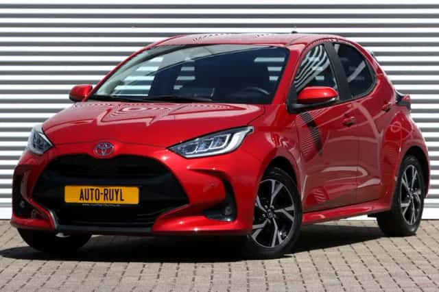 Toyota Yaris (2025) thumbnail 1