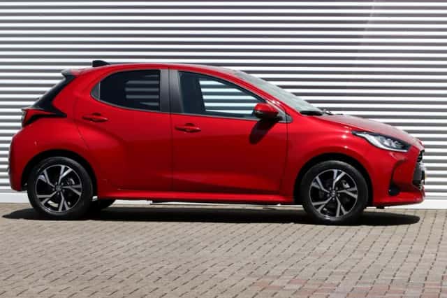 Toyota Yaris (2025) thumbnail 3