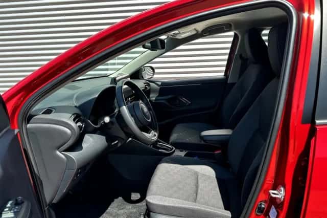 Toyota Yaris (2025) thumbnail 5